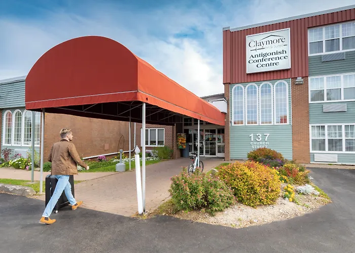 Claymore Inn And Suites