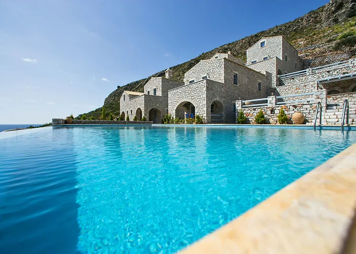 Εn Plo Luxury Suites Karavostasi 