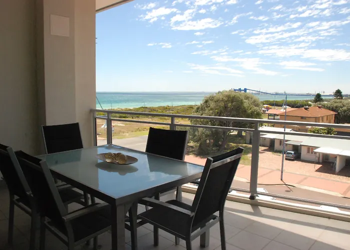 Spinnakers By Rockingham Apartments