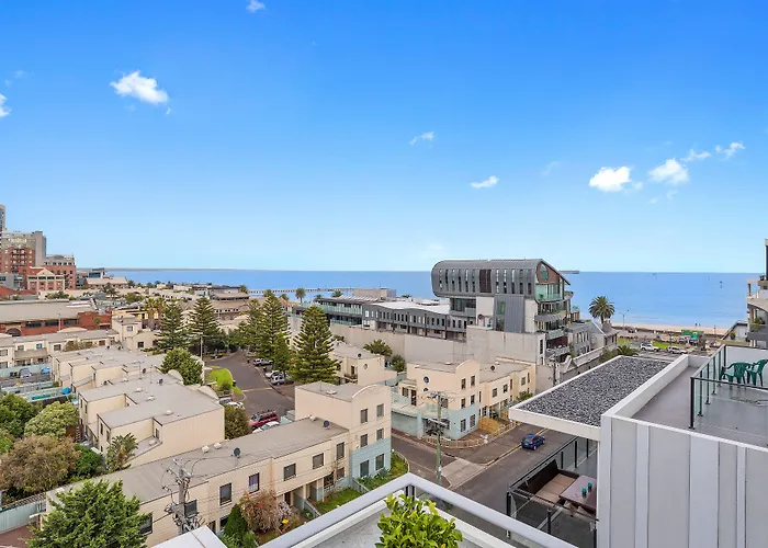 Hamptons Apartments - Port