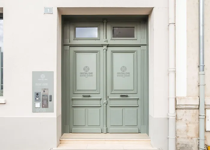Residence De Tourisme Central Parc Tours