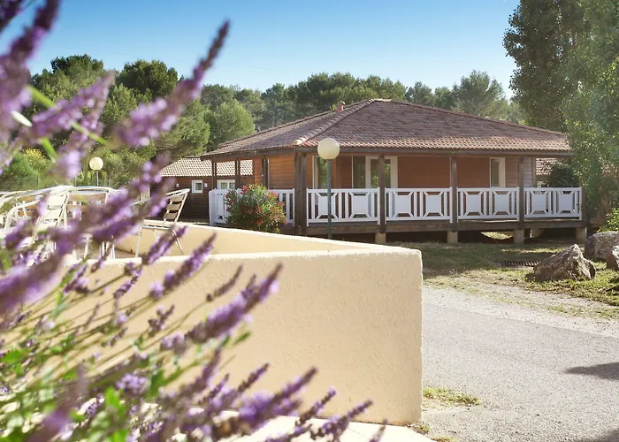 Residence Odalys Shangri-La - Les Hauts De Cassis Carnoux-en-Provence