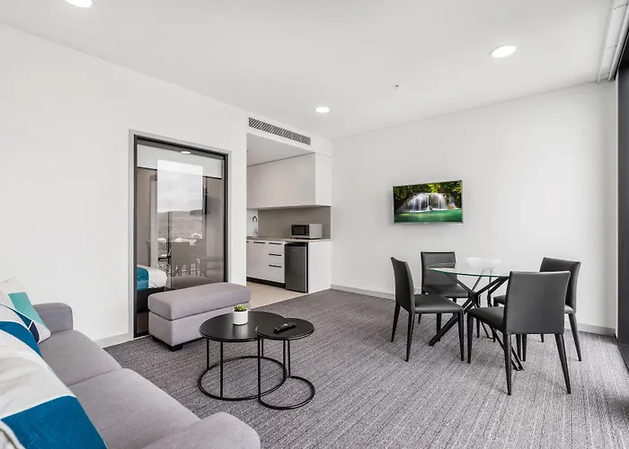 Essence Suites Taringa Brisbane