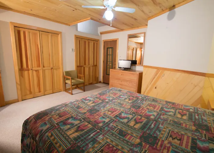 Sitzmark Sports Lodge Red River