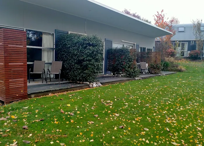 The Claremont Motel