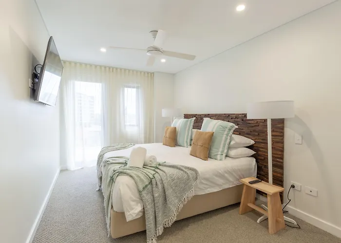 Astina Suites, Forster