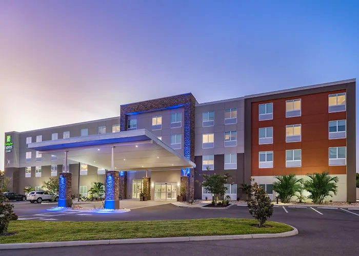 Holiday Inn Express & Suites - Ruskin By Ihg