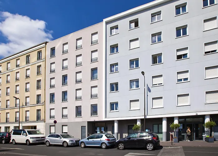 Sejours & Affaires Paris Vincennes Aparthotel