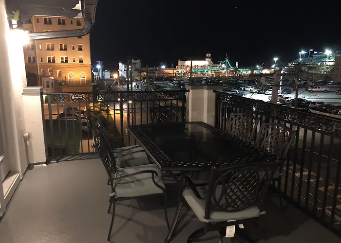 Ocean Manor 1100 Inn