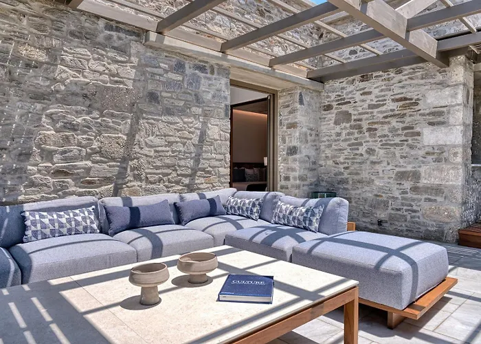 Avant Mar Paros