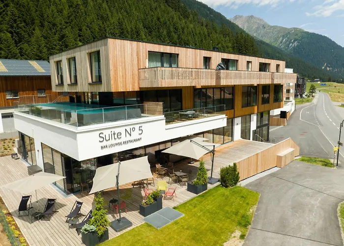 All-Suite Resort Paznaun Silvretta Premium Card Ende Juni Bis Anfang Oktober Inkludiert Galtür