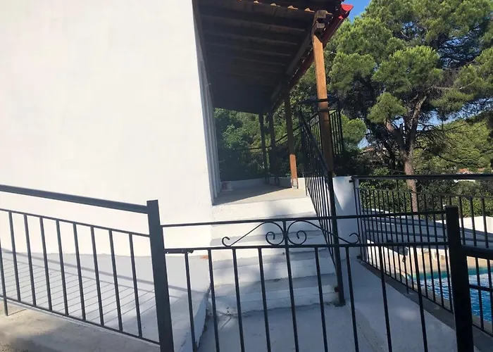 Villa Elpiniki Troulos