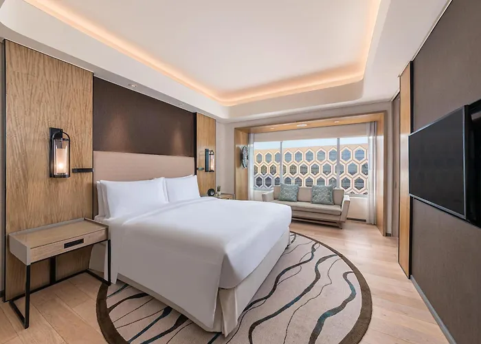 Conrad Manila