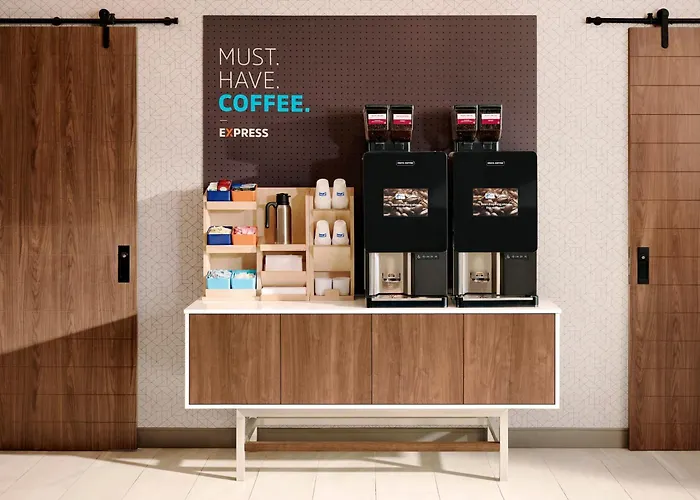 Holiday Inn Express Hotel & Suites Salem By Ihg