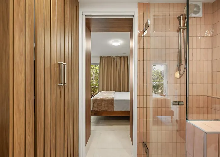 Noosa Outrigger Beach Resort Noosaville