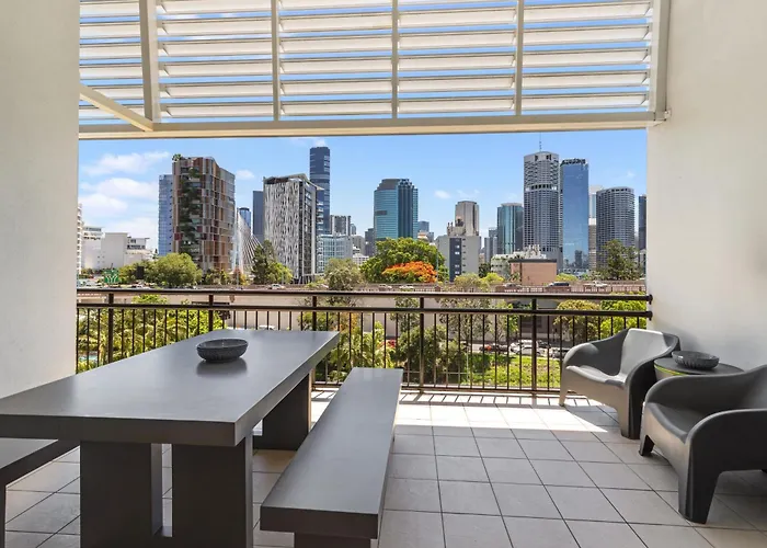 The Docks On Goodwin Aparthotel Brisbane