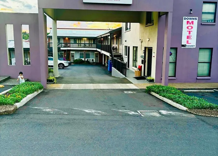 Downs Motel