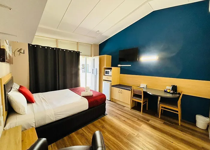 Downs Motel