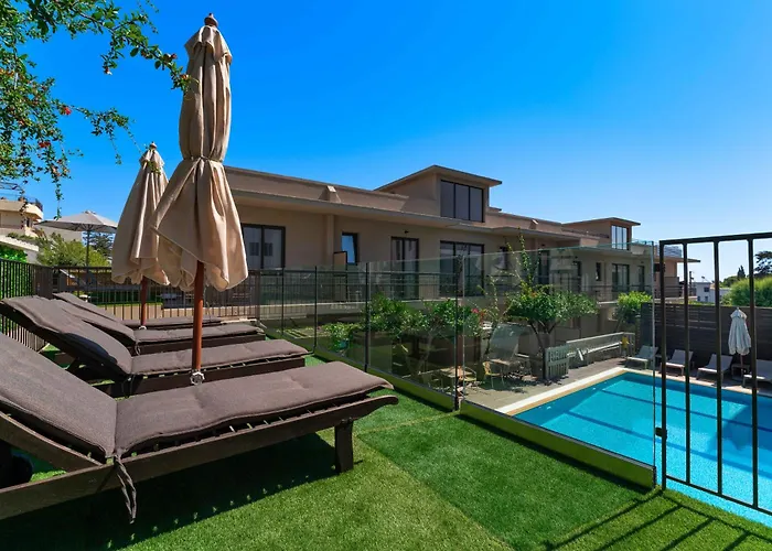 Mariette Rhodes Urban Suites (Adults Only)