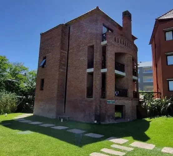 Club carilo playa Edificio del bosque