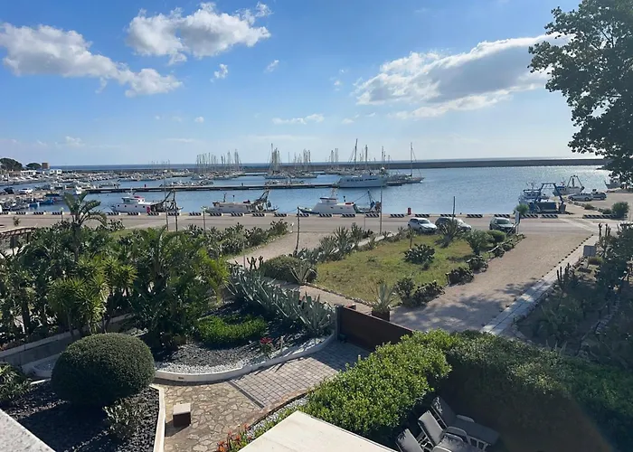 Hotel Residence Hibiscus La Caletta