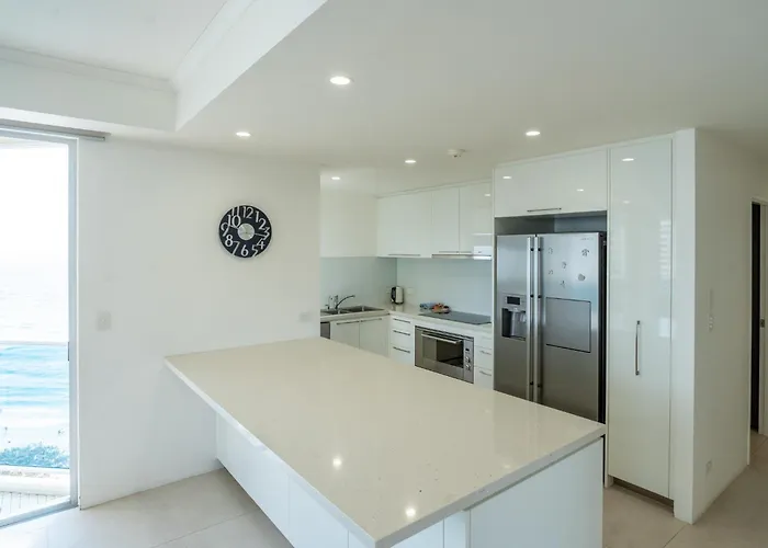 Grosvenor Beachfront Apartments Surfers Paradise
