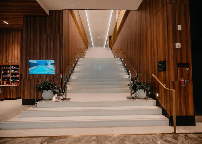 Homewood Suites By Hilton Montreal Midtown