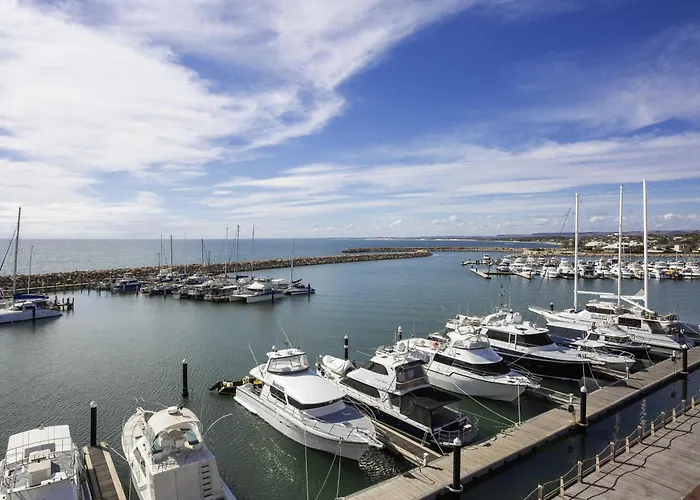 Mantra Geraldton