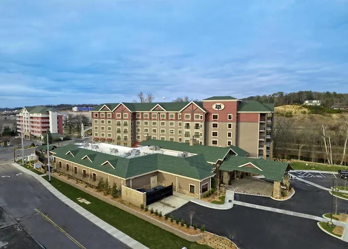 Black Fox Lodge Pigeon Forge, Tapestry Collection By Hilton
