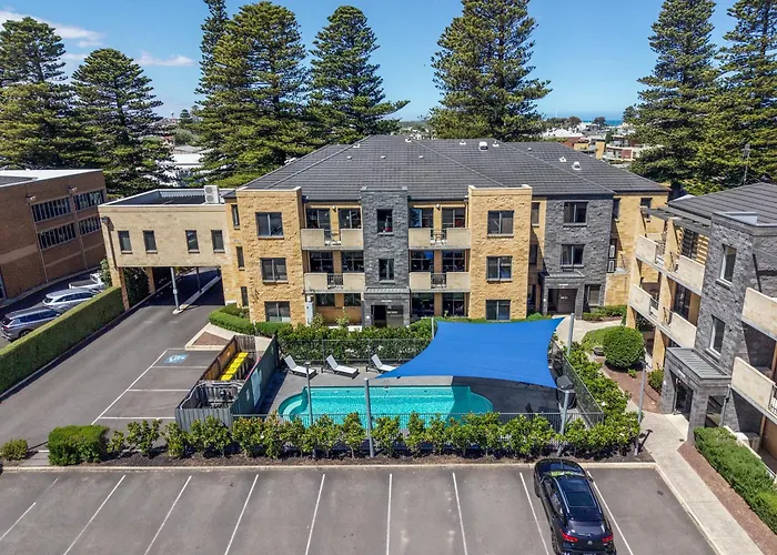 Quest Warrnambool