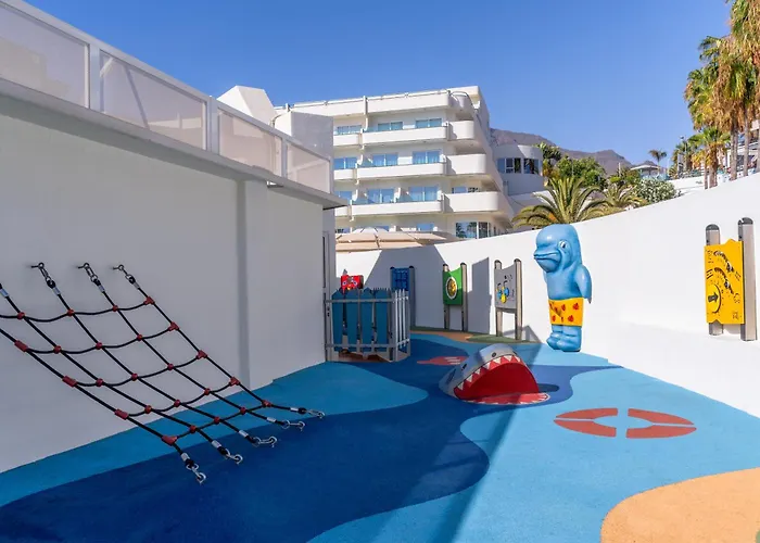 Hovima La Pinta Beachfront Family Hotel