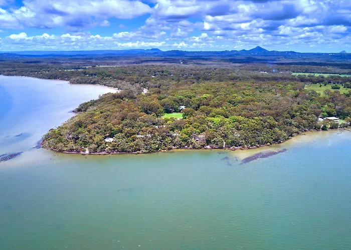 Eumarella Shores Noosa Lake Retreat
