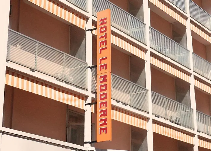Hotel Ours Blanc - Place Victor Hugo