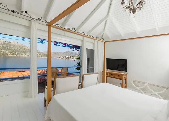 Sabrinas Haus - Adult Only +14
