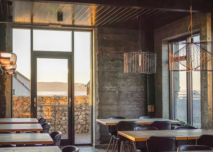 Black Beach Suites Vík