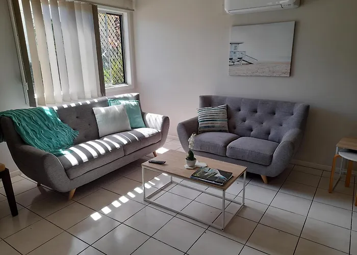 Airlie Apartments
