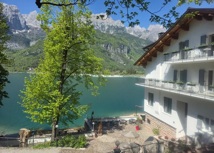 Lago Park Hotel