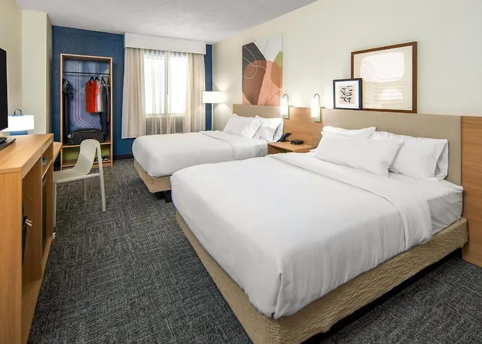 Comfort Suites Inn At Ridgewood Farm
