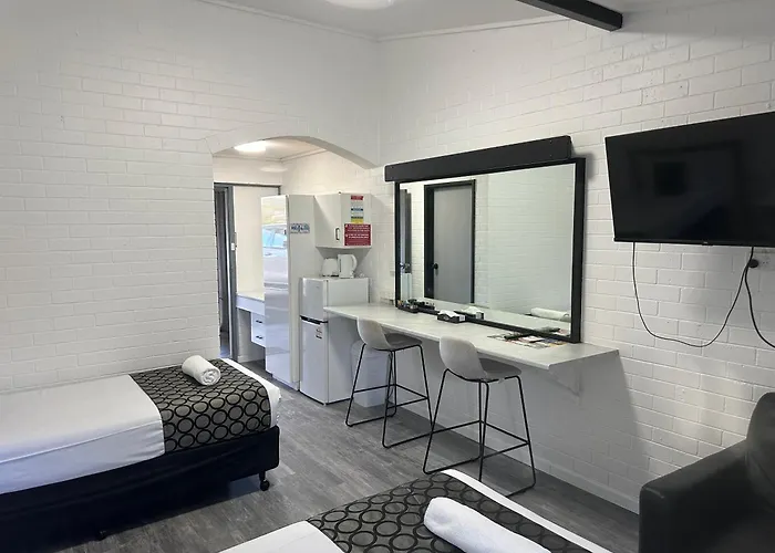 Allan Cunningham Motel