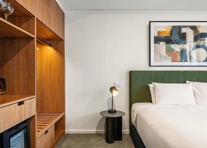 Nolo Apartments Lonsdale St