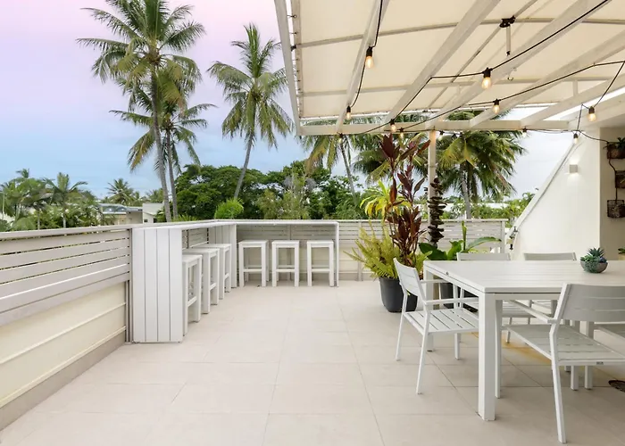 Seascape Holidays - Tropical Reef Apartments