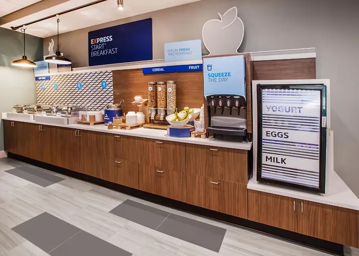 Holiday Inn Express Le Claire Riverfront-Davenport By Ihg