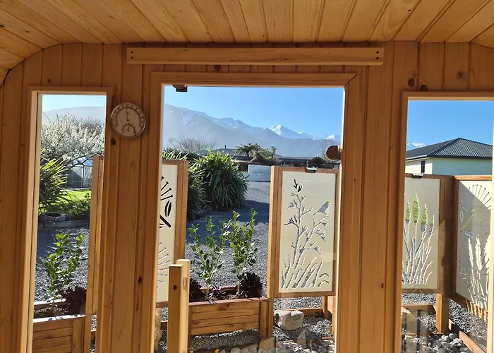 Te Mahuru Retreat