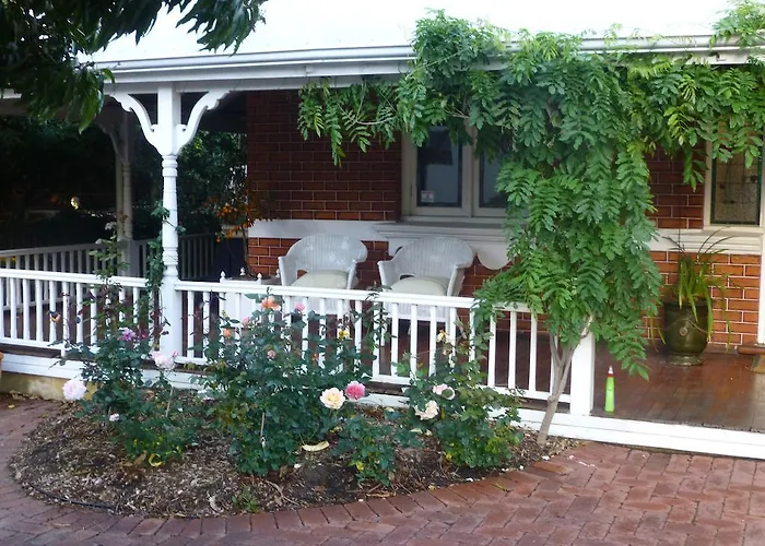 Lakeside Bed & Breakfast