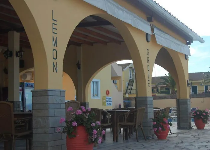 Complex Lemon Grove Aparthotel Kavos