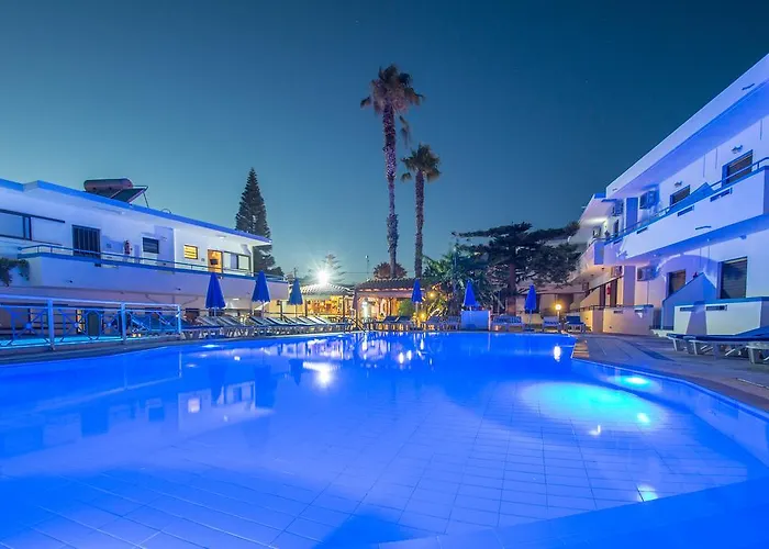 Yiannis Yard Studios & Apartments