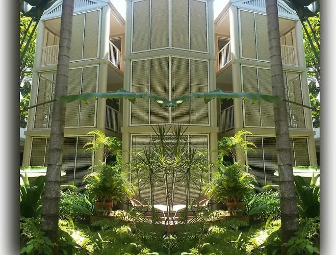 Port Douglas Apartments - Adults Only Oasis