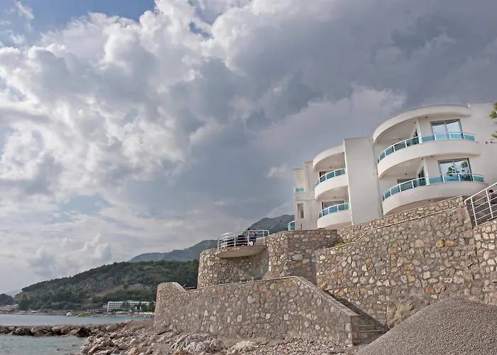 Love Live Hotel Sutomore