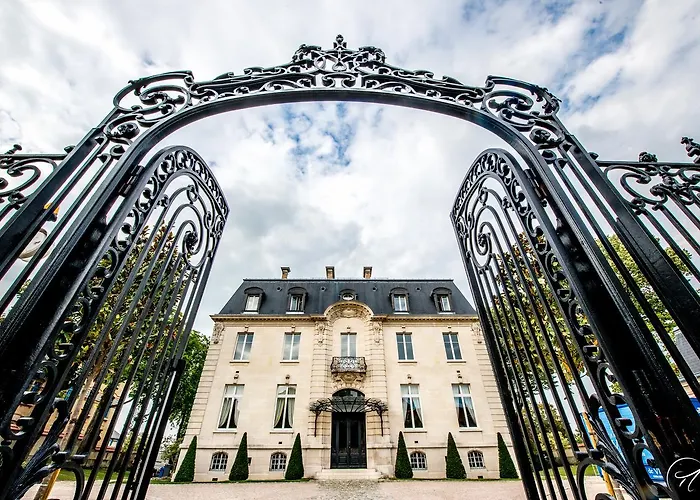 Les Suites Du