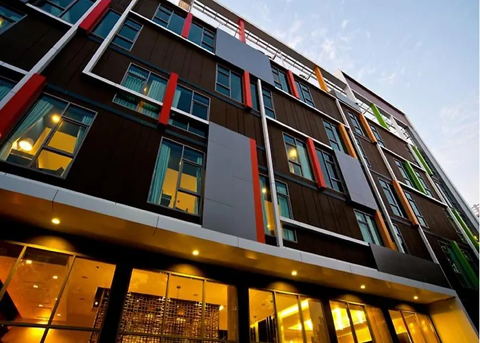 Fx Hotel Metrolink Makkasan